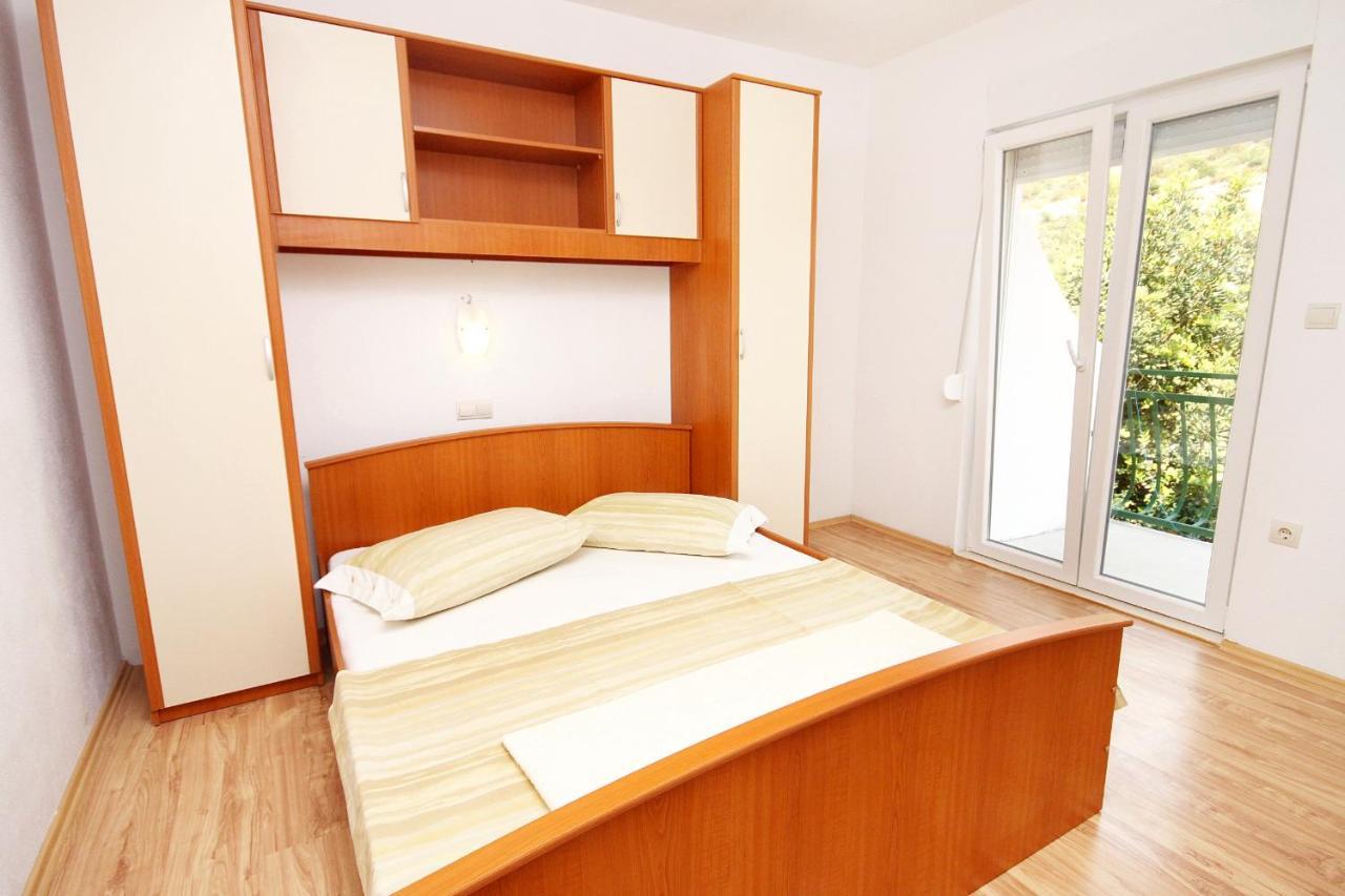 Apartments By The Sea Drvenik Donja Vala, Makarska - 6701 エクステリア 写真