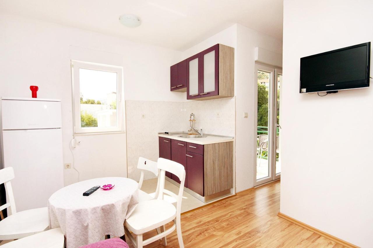 Apartments By The Sea Drvenik Donja Vala, Makarska - 6701 エクステリア 写真