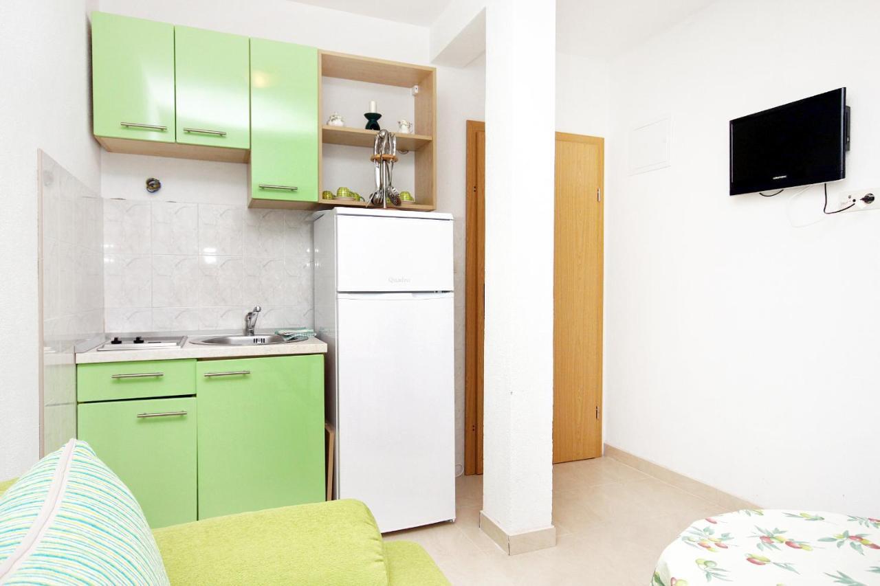 Apartments By The Sea Drvenik Donja Vala, Makarska - 6701 エクステリア 写真