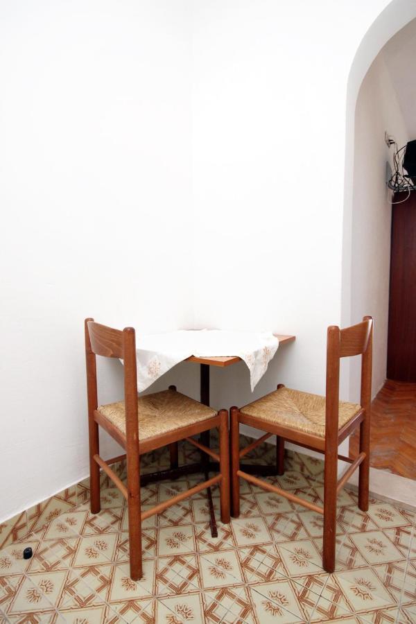 Apartments By The Sea Drvenik Donja Vala, Makarska - 6701 エクステリア 写真