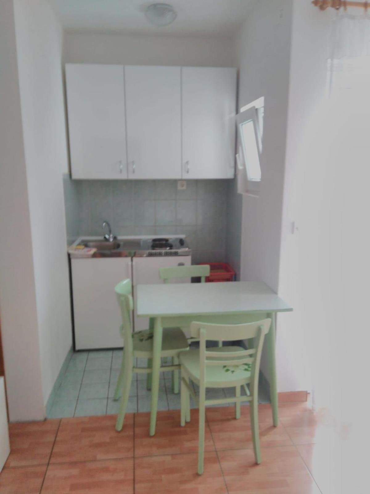Apartments By The Sea Drvenik Donja Vala, Makarska - 6701 エクステリア 写真